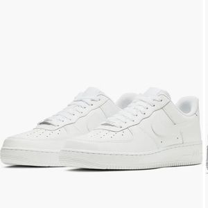 NIKE AIR FORCE 1 ‘07 TRIPLE WHITE SNEAKERS